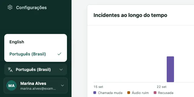 Menu de idioma aberto no rodapé do menu lateral, com English e Português (Brasil)